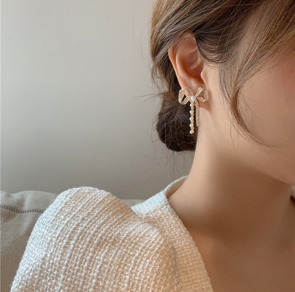 925 Silver Needle Diamond Bow Pearl Earrings - Picture 4 of 5